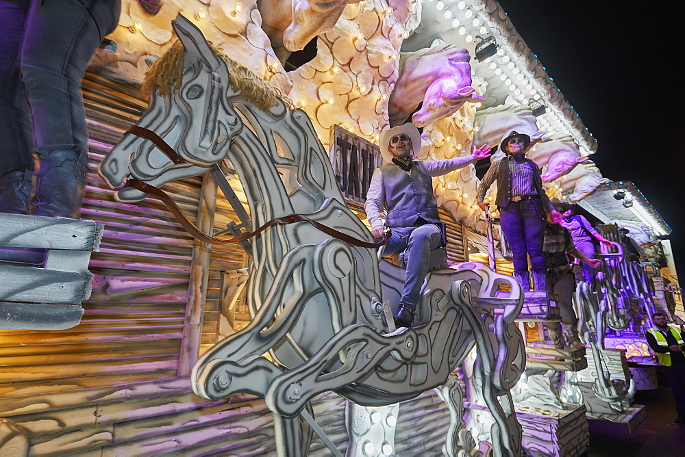 A spectacular float at the amazing Bridgwater Carnival, held in Bridgwater annually in early November, Somerset, England, United Kingdom, Europe