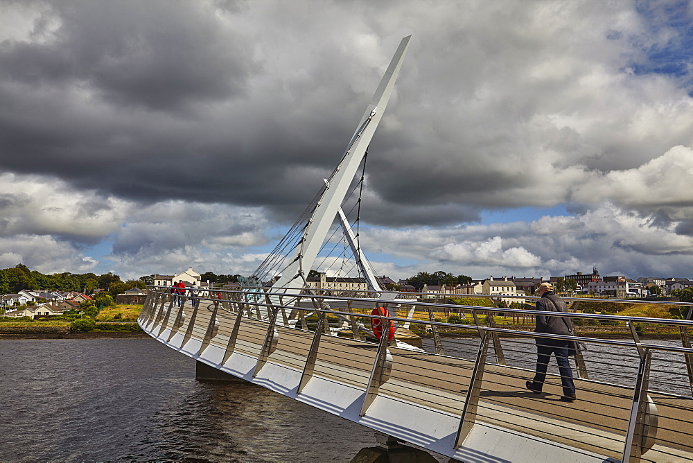 Peace Bridge, across the River Foyle, Derry (Londonderry), County Londonderry, Ulster, Northern Ireland, United Kingdom, Europe