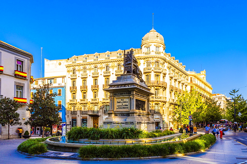 Plaza Isabel La Catolica, Granada, Andalucia, Spain, Europe