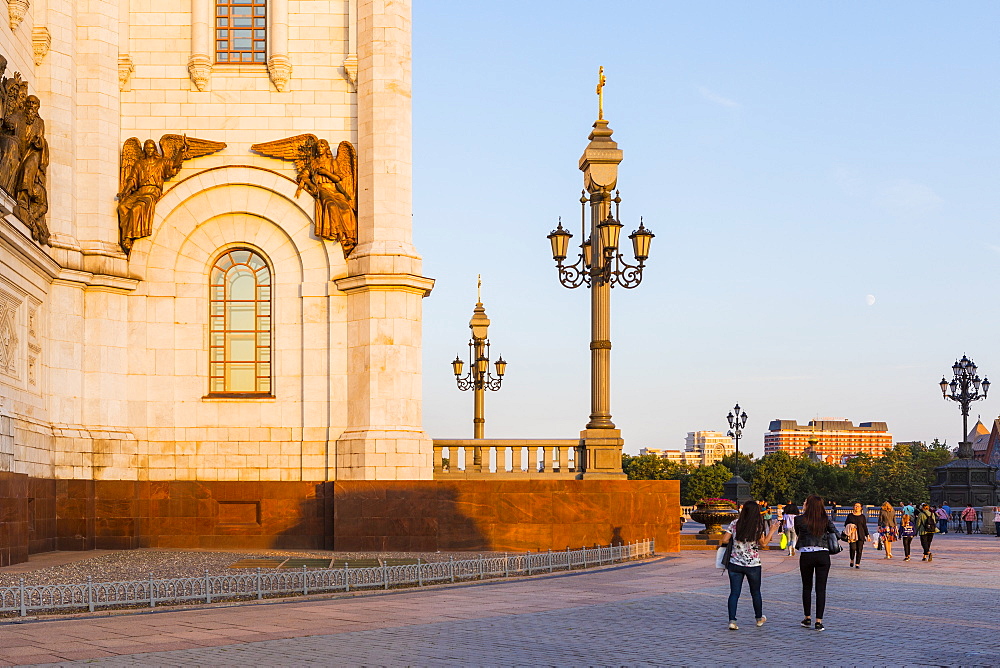 Cathedral of Christ the Saviour beside Moscow River, Moscow, Russia, Europe