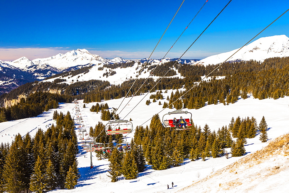 Chair lift in Avoriaz, Morzine, French Alps, France, Europe