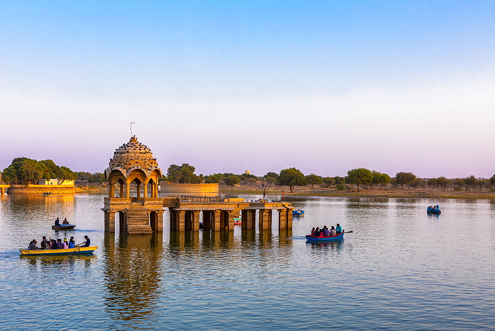 Gadisar Lake in late afternoon light, Jaisalmer, Rajasthan, India, Asia