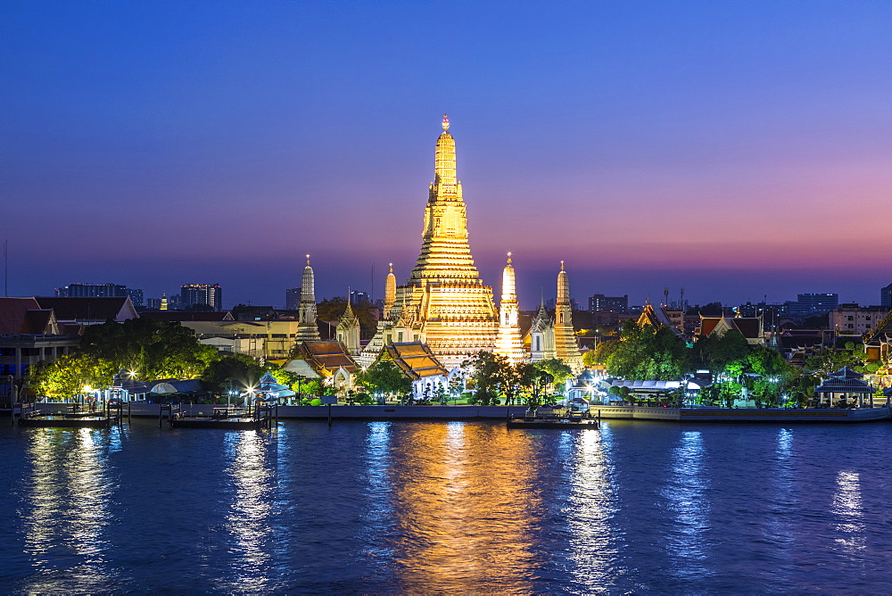 Wat Arun (Temple of Dawn), Bangkok, Thailand, Southeast Asia, Asia