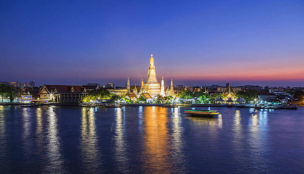 Wat Arun (Temple of Dawn), Bangkok, Thailand, Southeast Asia, Asia