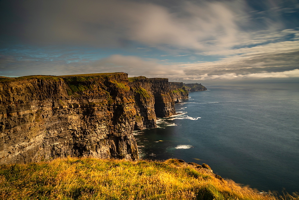 Cliffs of Moher, County Clare, Munster, Republic of Ireland, Europe