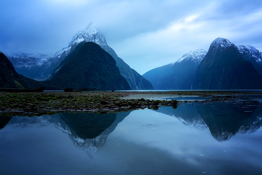 Milford Sound, Fiordland National Park, UNESCO World Heritage Site, South Island, New Zealand, Pacific