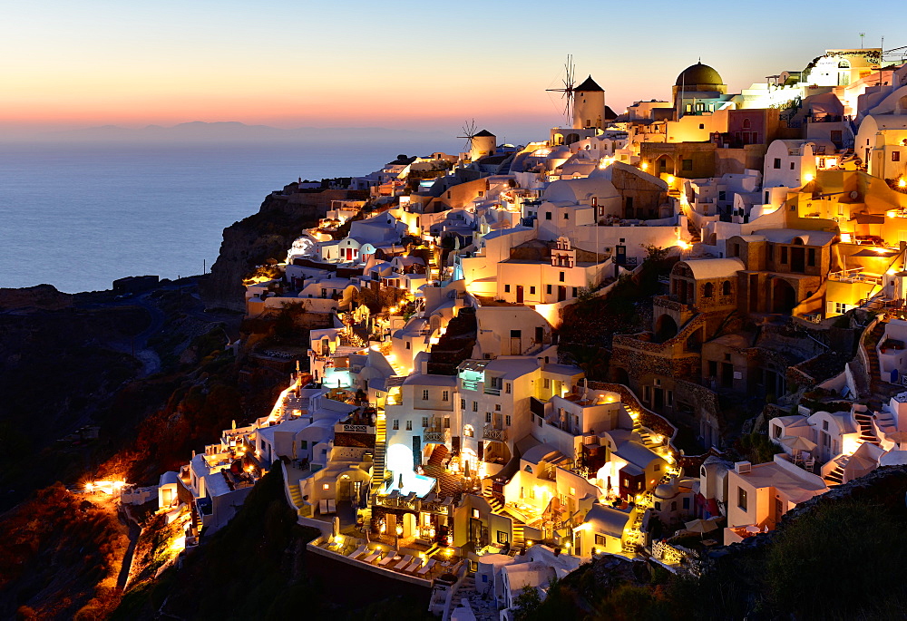 Oia at sunset, Santorini, Cyclades, Aegean Islands, Greek Islands, Greece, Europe