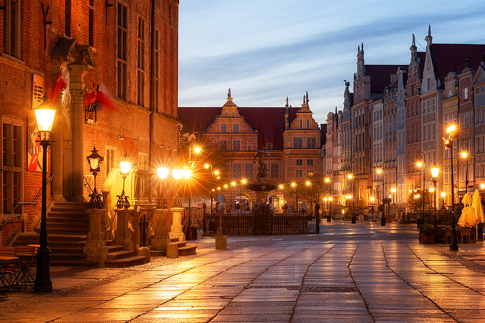 Dlugi Targ Street at night, Gdansk, Poland, Europe