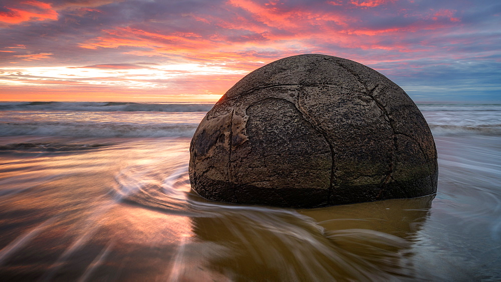 Moeraki Boulders at sunrise, Otago, South Island, New Zealand, Pacific