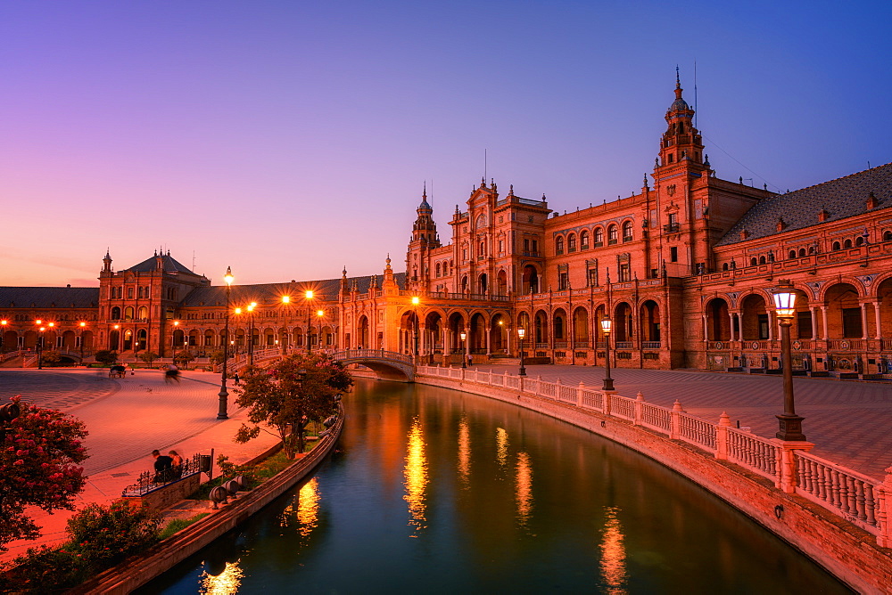 Plaza de Espana in Parque de Maria Luisa at night, Seville, Andalucia, Spain, Europe