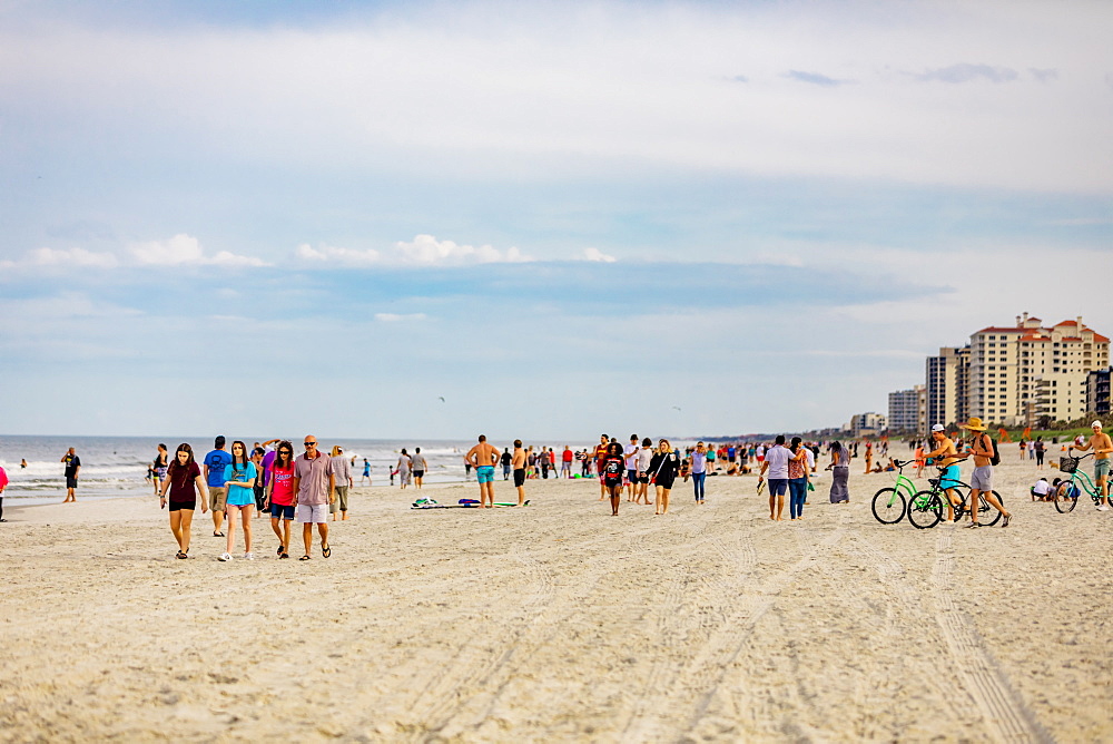 Crowded Jacksonville beach during the Covid-19 Pandemic, Florida, United States of America, North America