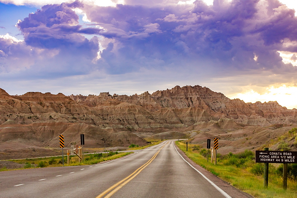 Driving and sightseeing in the Badlands National Park, South Dakota, United States of America, North America