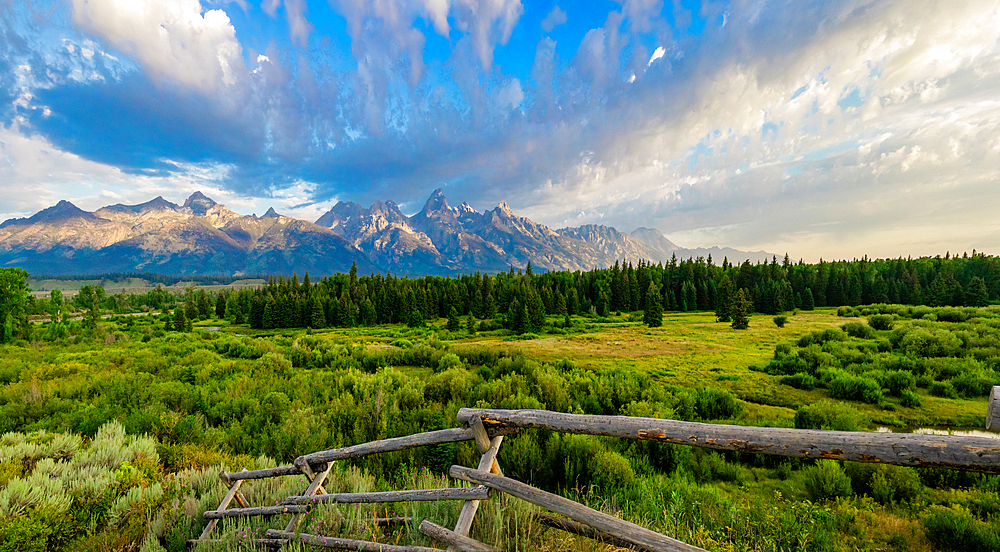 Grand Teton National Park plains and mountains, Jackson, Wyoming, United States of America, North America