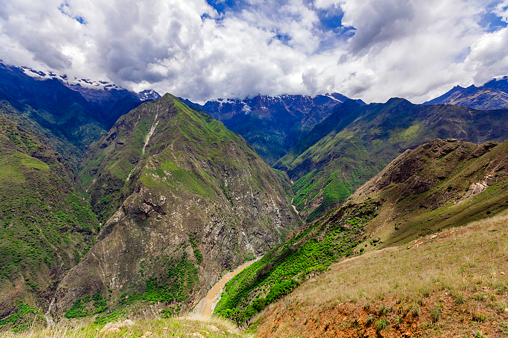 Scenery along the Choquequirao trail, Peru, South America