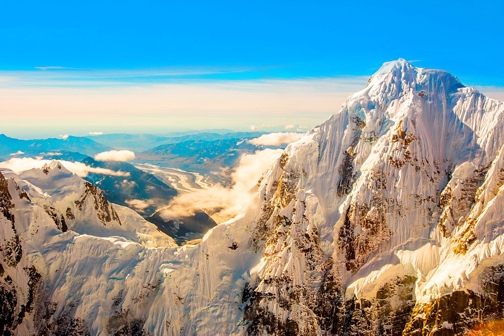 Flightseeing through peaks of Mt. Denali and the Alaskan mountain range, Alaska, United States of America, North America