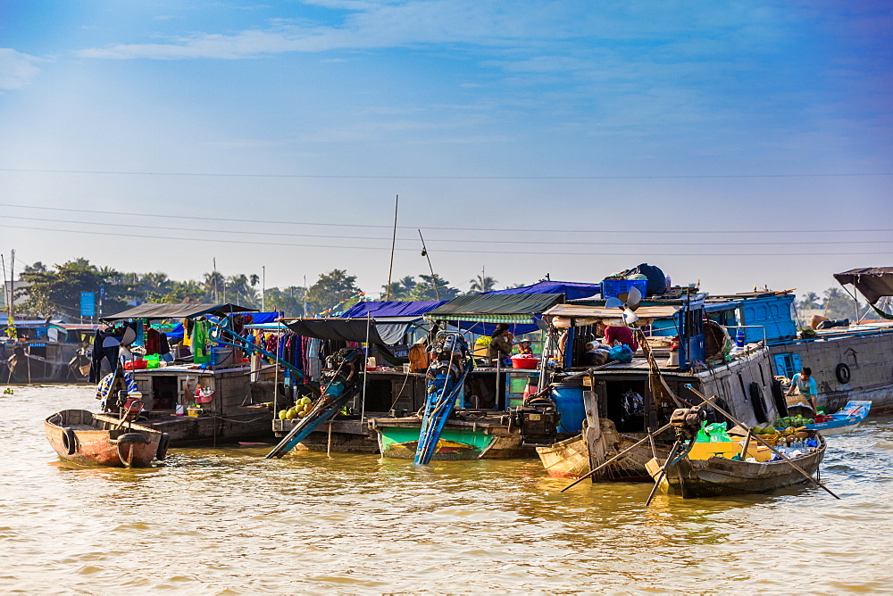 The floating market outside of Can Tho, Vietnam, Indochina, Southeast Asia, Asia