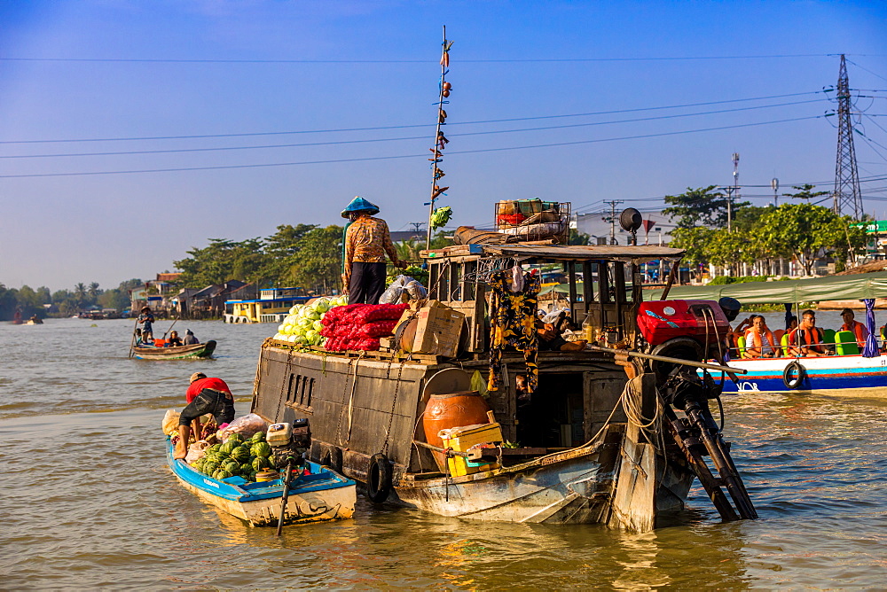 The floating market outside of Can Tho, Vietnam, Indochina, Southeast Asia, Asia