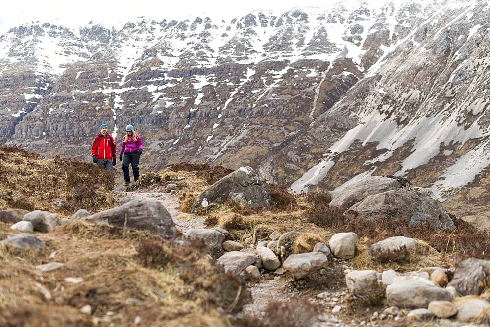 Hiking in the Scottish Highlands in Torridon along The Cape Wrath Trail towards Loch Coire Mhic Fhearchair, Highlands, Scotland, United Kingdom, Europe