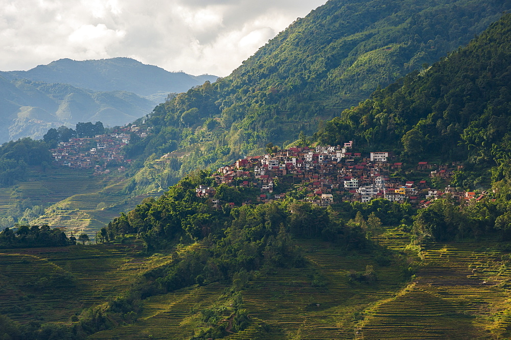 A remote village in the Yunnan province of China near the Yuanyang rice terraces, Yunnan Province, China, Asia