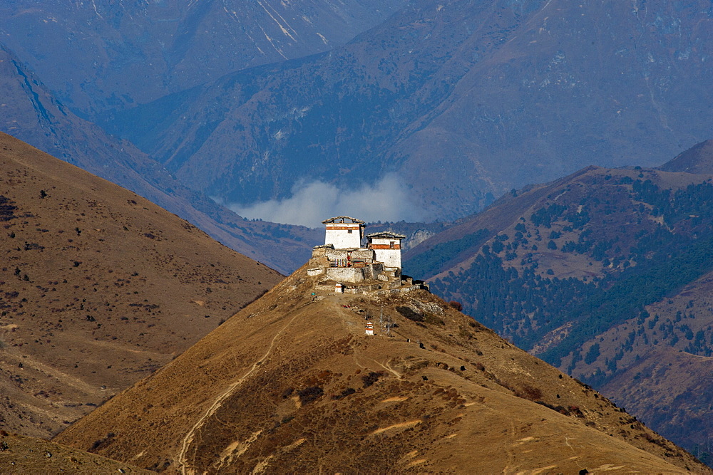 Lingzhi Dzong, a spectacular site on the Laya-Gasa trek, Thimpu District, Bhutan, Asia