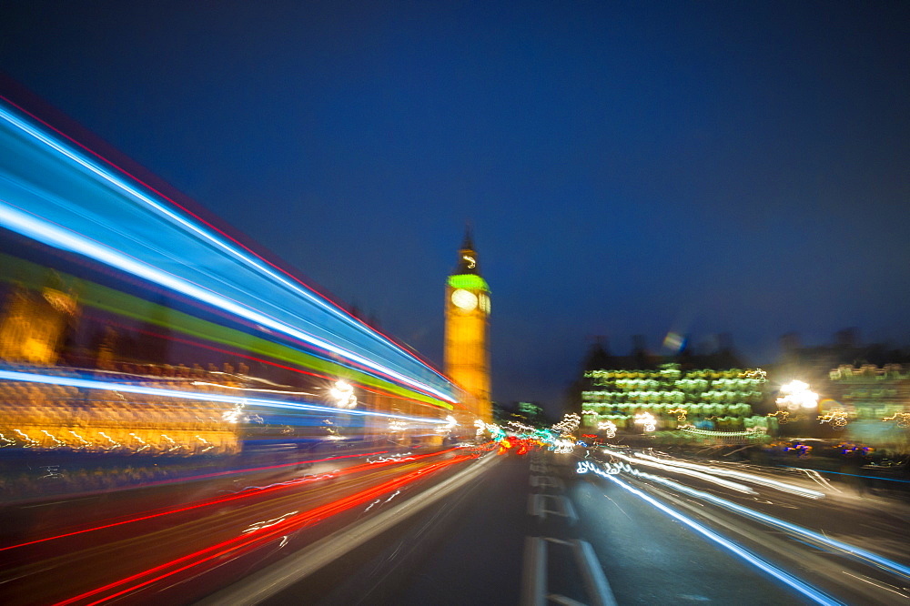 Looking towards the Houses of Parliament from Westminster Bridge, London, England, United Kingdom, Europe