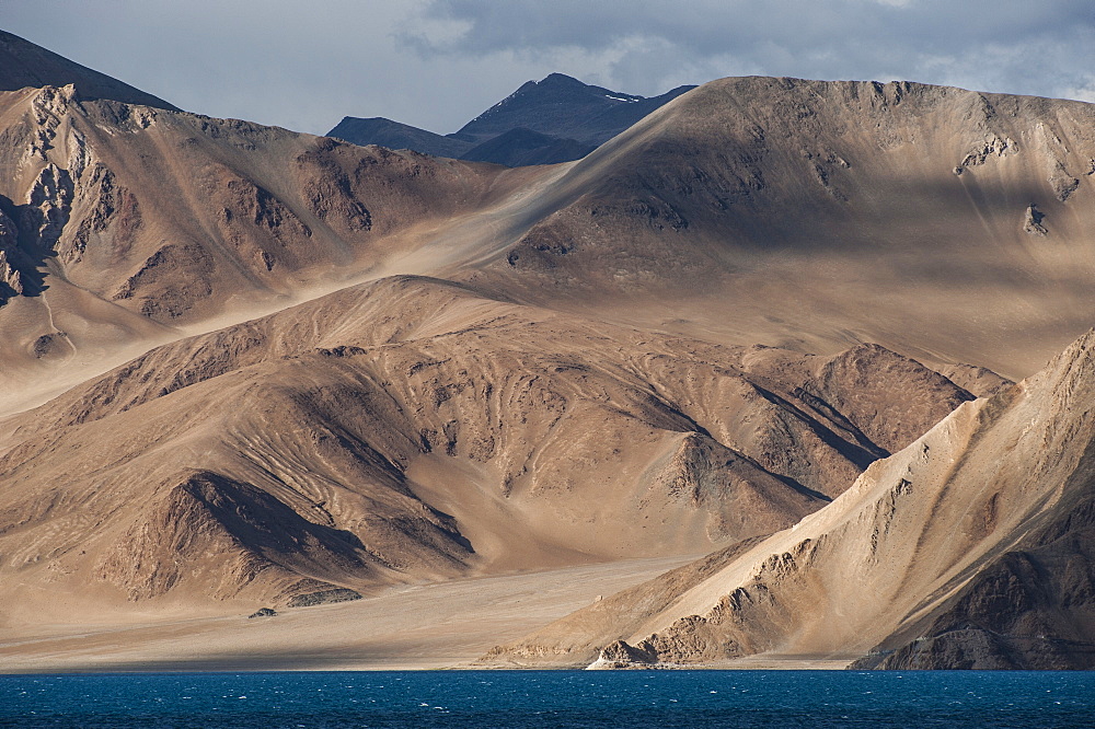 Pangong lake in Ladakh at a height of about 4350m (14270ft), 134 km (83 miles) long and extends from India to Tibet, Ladakh, India, Asia