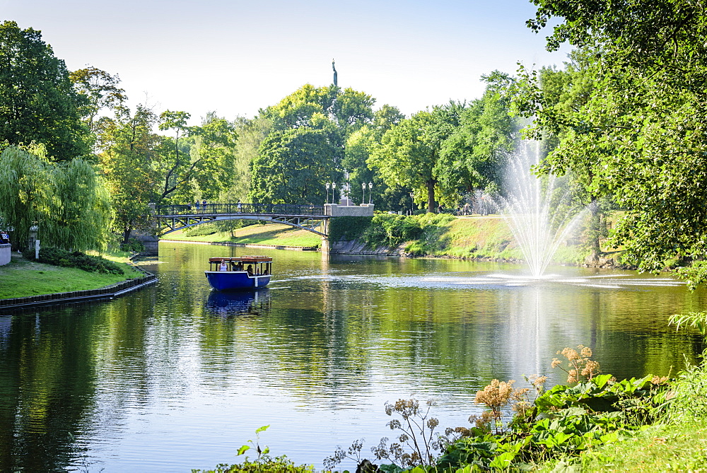 Pilsetas Canal, Batejkalna Parks, Riga, Latvia, Europe