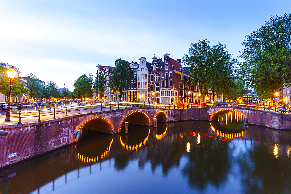 Keizergracht Canal at dusk, Amsterdam, North Holland, The Netherlands, Europe