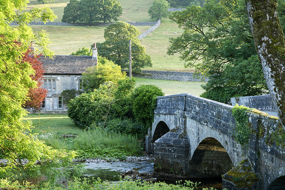 Arncliffe and River Skirfare, Littondale, The Yorkshire Dales, Yorkshire, England, United Kingdom, Europe