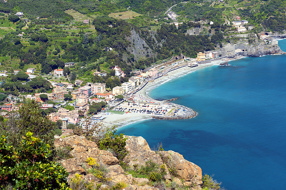 A view of Monterosso al Mare, Cinque Terre, UNESCO World Heritage Site, Liguria, Italy, Europe