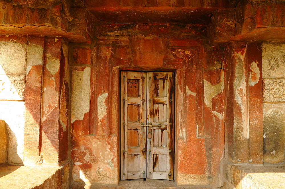 Doors to Virupaksha Temple, Hampi, UNESCO World Heritage Site, Karnataka, India, Asia