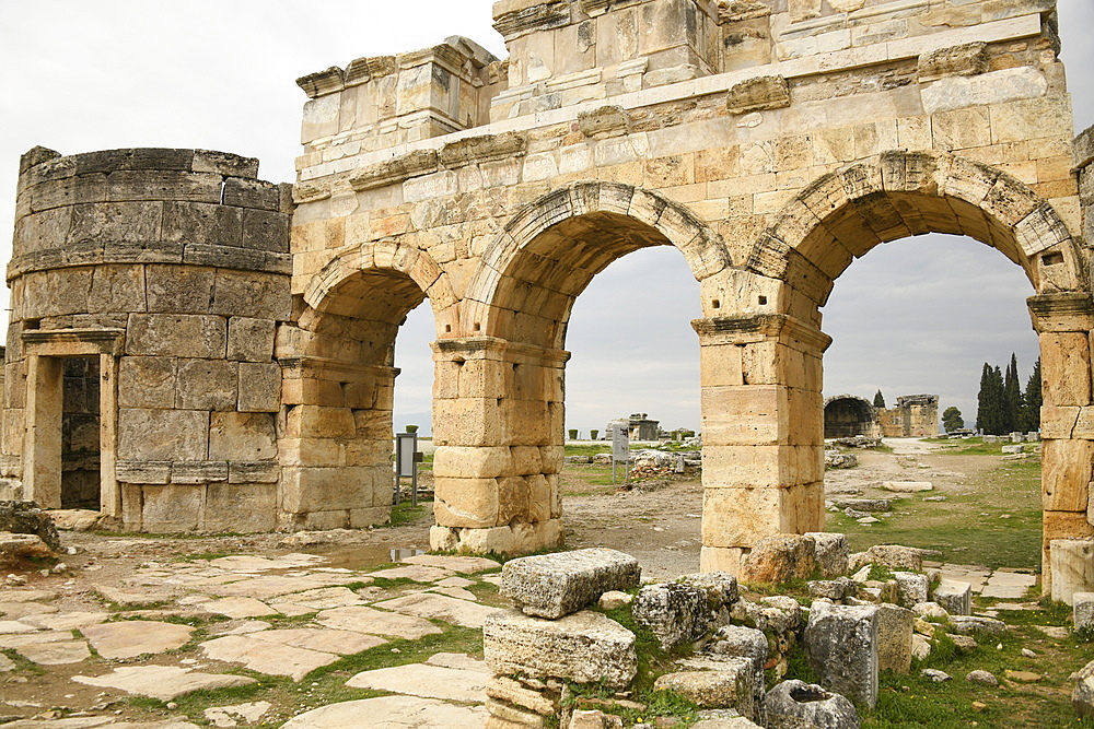 Ancient City of Hierapolis, Pamukkale, UNESCO World Heritage Site, Anatolia, Turkey, Asia Minor, Asia