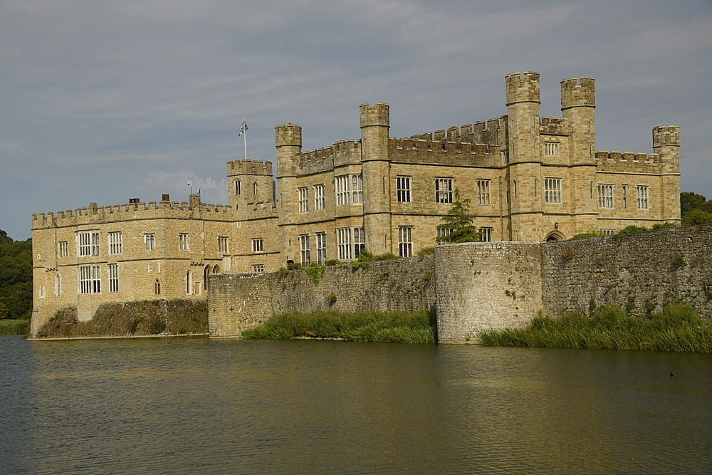 Leeds Castle near Maidstone, Kent, England, United Kingdom, Europe