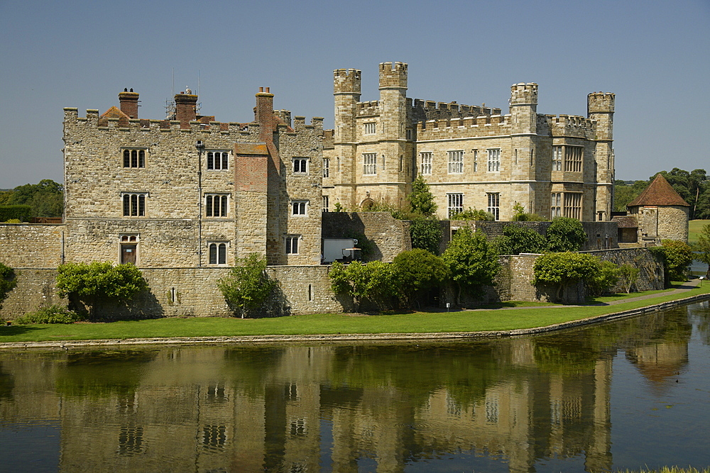 Leeds Castle near Maidstone, Kent, England, United Kingdom, Europe