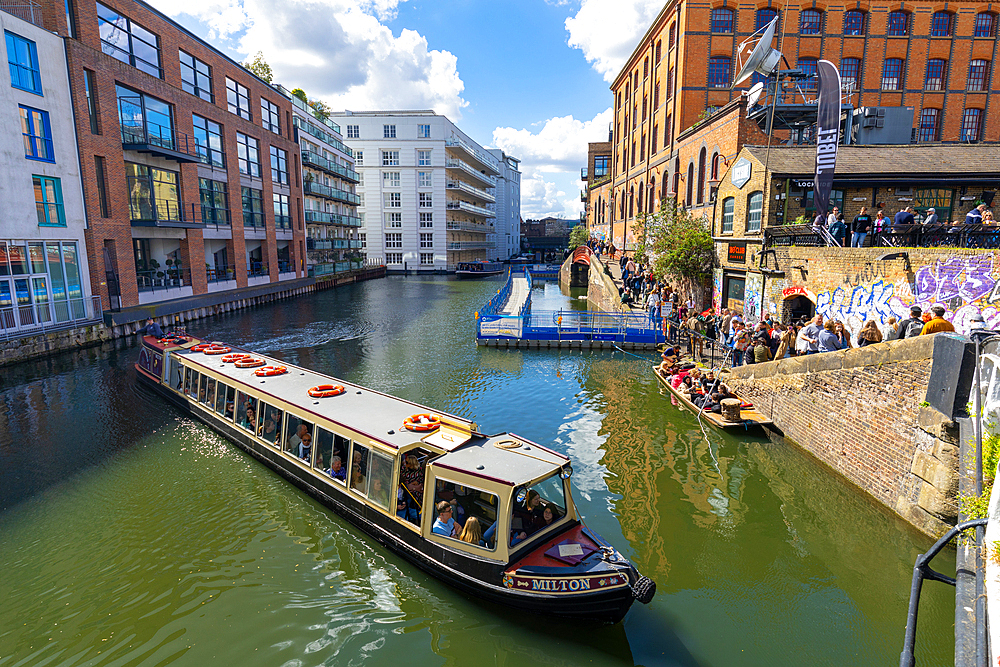 Camden Lock Area, canal boat, Regent's Canal, London, England, United Kingdom, Europe