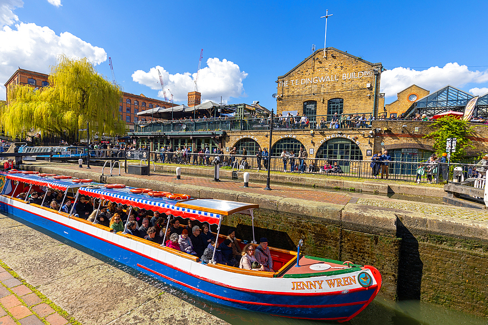 Camden Lock Area, canal boat, Regent's Canal, London, England, United Kingdom, Europe