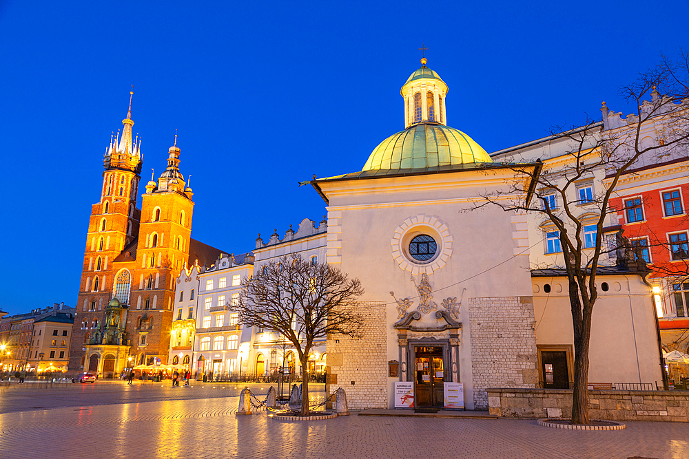 Church of St. Wojciech, St. Mary's Basilica, Main Market Square, UNESCO World Heritage Site, Krakow, Poland, Europe