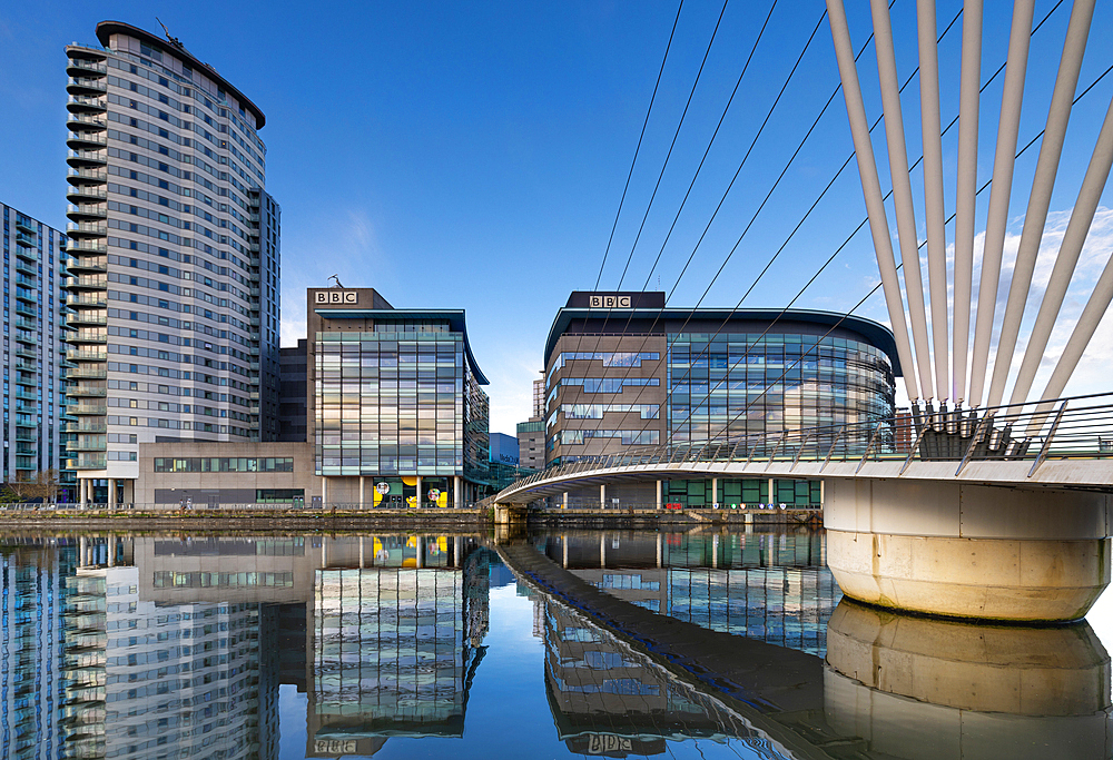 Media City footbridge, Media City UK, Salford Quays, Greater Manchester, England, United Kingdom, Europe