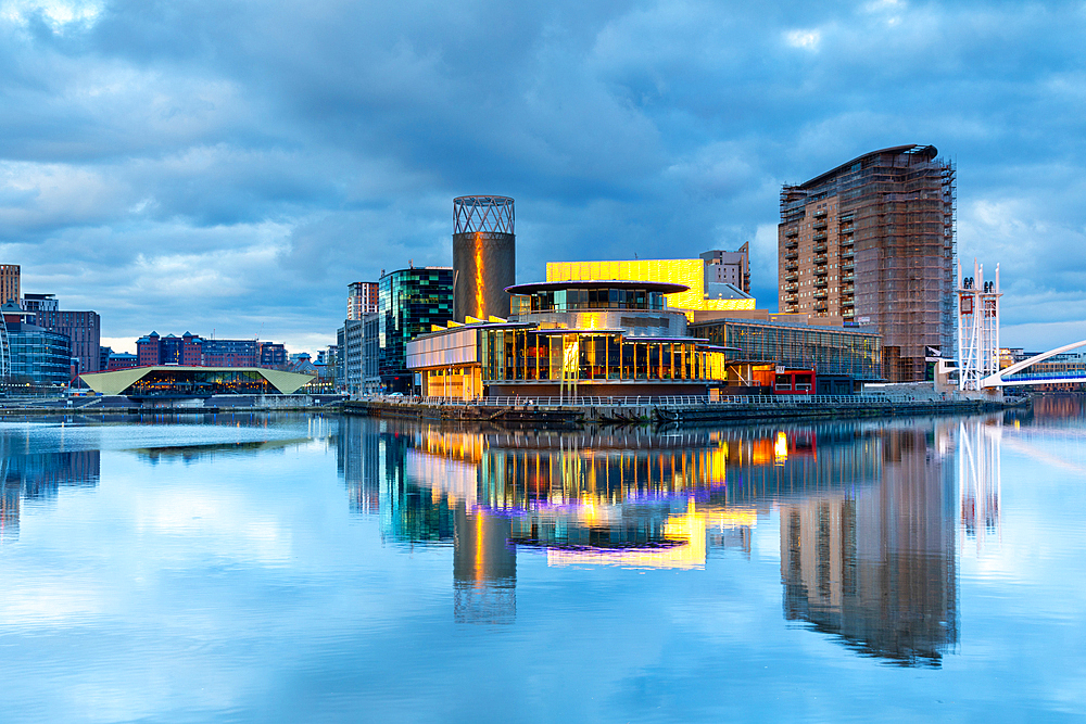 The Lowry Centre and Theatre, Media City UK, Salford Quays, Greater Manchester, England, United Kingdom, Europe