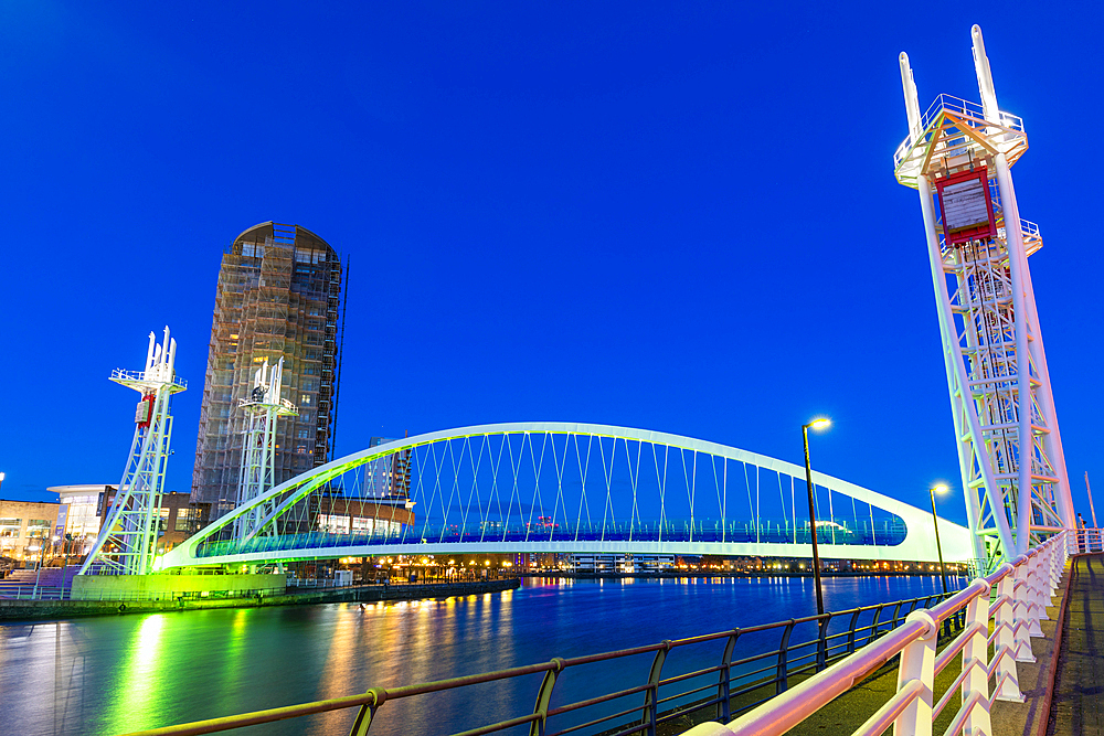 Millennium Bridge, footbridge at dusk, Salford Quays, Media City UK, Greater Manchester, England, United Kingdom, Europe