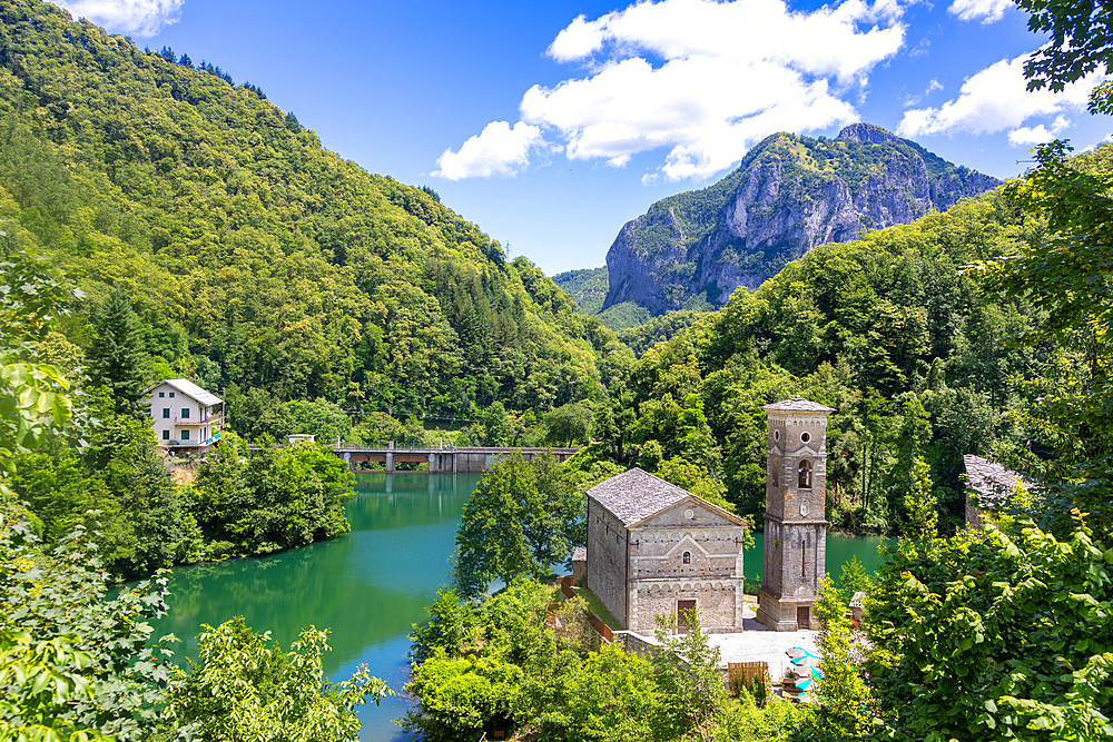 Isola Santa, San Jacapo Church, Turrite Secca river, Apuan Alps, Garfagnana, Tuscany, Italy, Europe