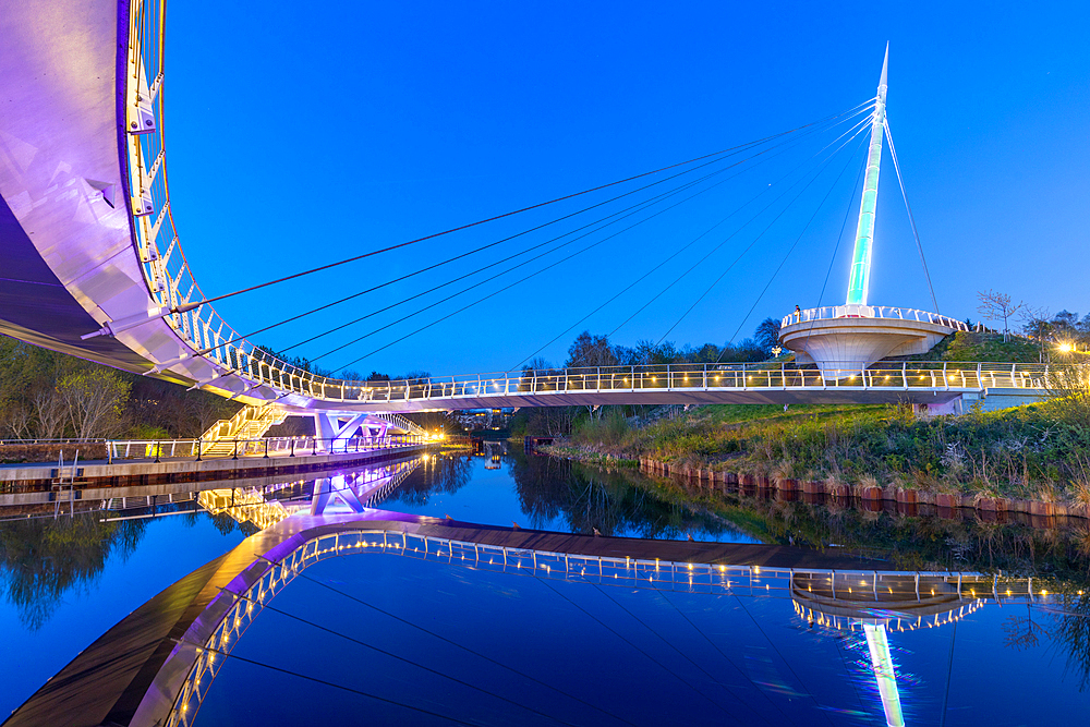 Stockingfield Bridge, Forth and Clyde Canal, Glasgow, Scotland, United Kingdom, Europe