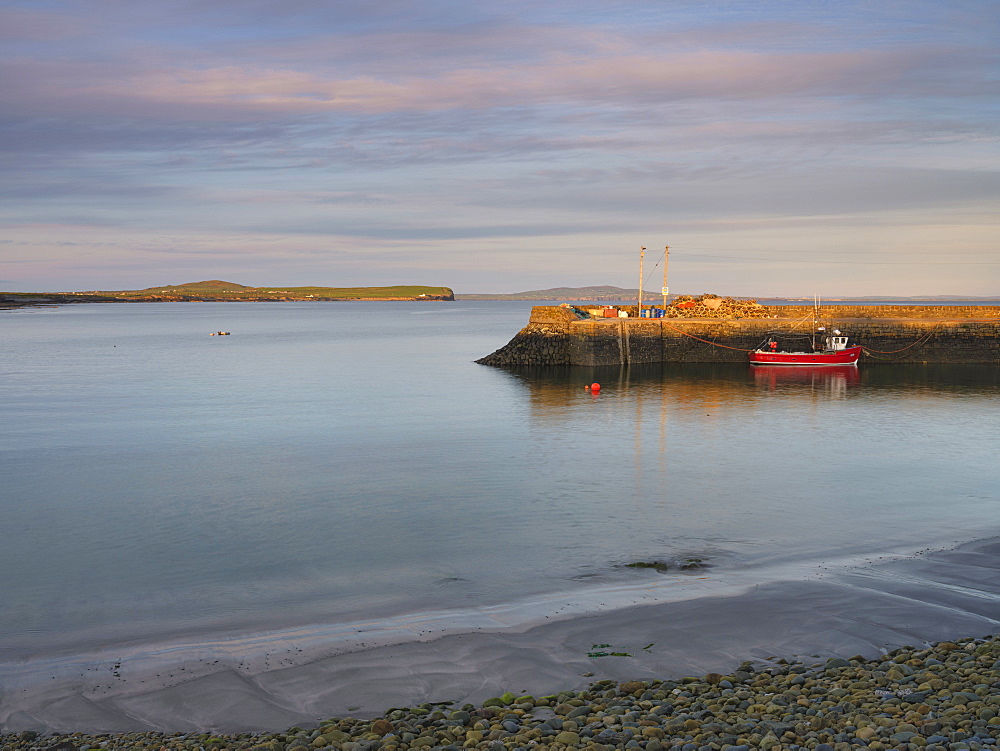 Kilbaha Bay, County Clare, Munster, Republic of Ireland, Europe