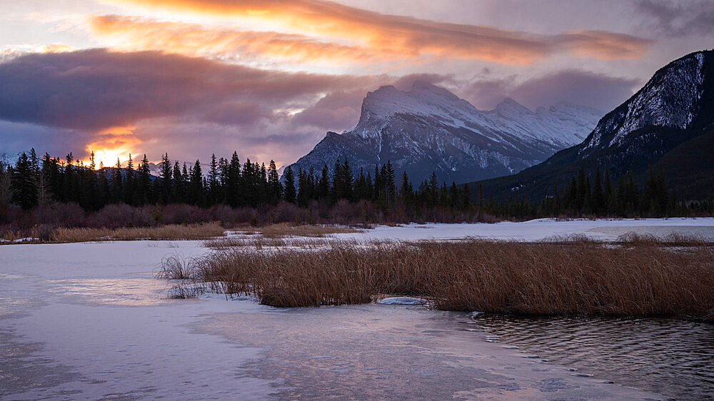 Mount Rundle sunrise with lake ice, Vermillion Lakes, Banff National Park, UNESCO World Heritage Site, Canadian Rockies, Alberta, Canada, North America