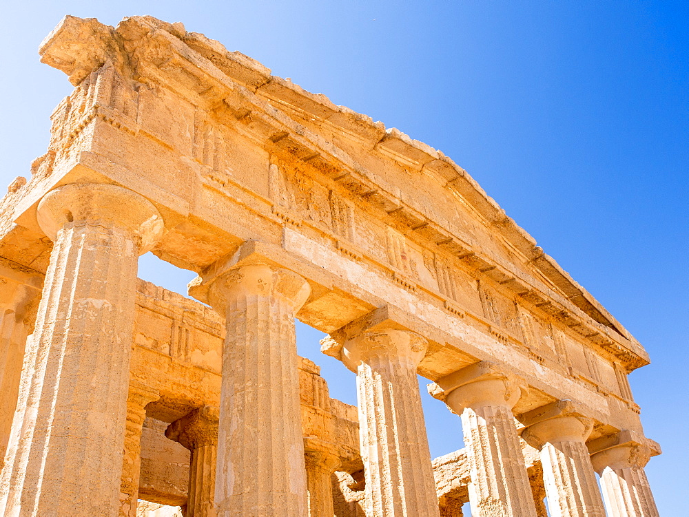 Temple of Concord, Greek ruins of Agrigento, UNESCO World Heritage Site, Sicily, Italy, Europe