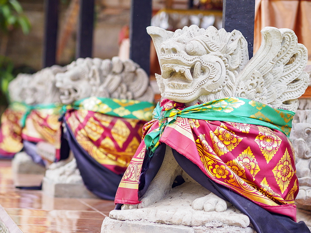 Line of guardian statues, Ubud, Bali, Indonesia, Southeast Asia, Asia