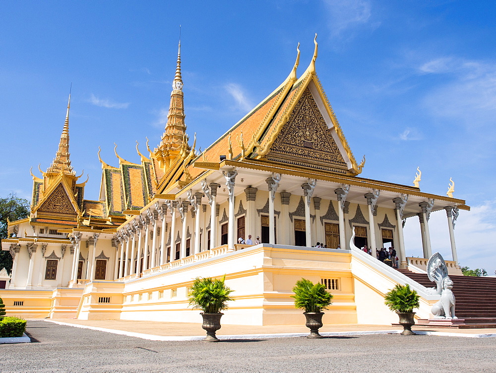 The throne hall at the Royal Palace, Phnom Penh, Cambodia, Indochina, Southeast Asia, Asia