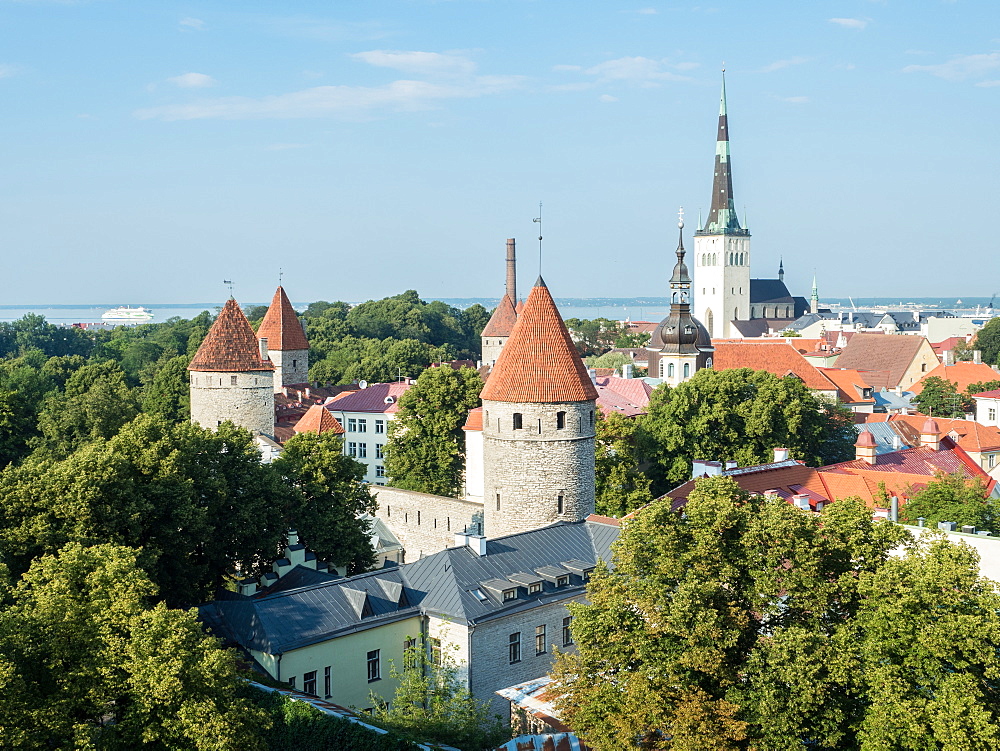 View of the the Old Town, UNESCO World Heritage Site, from the Toompea (Upper Town) wall, Tallinn, Estonia, Baltics, Europe