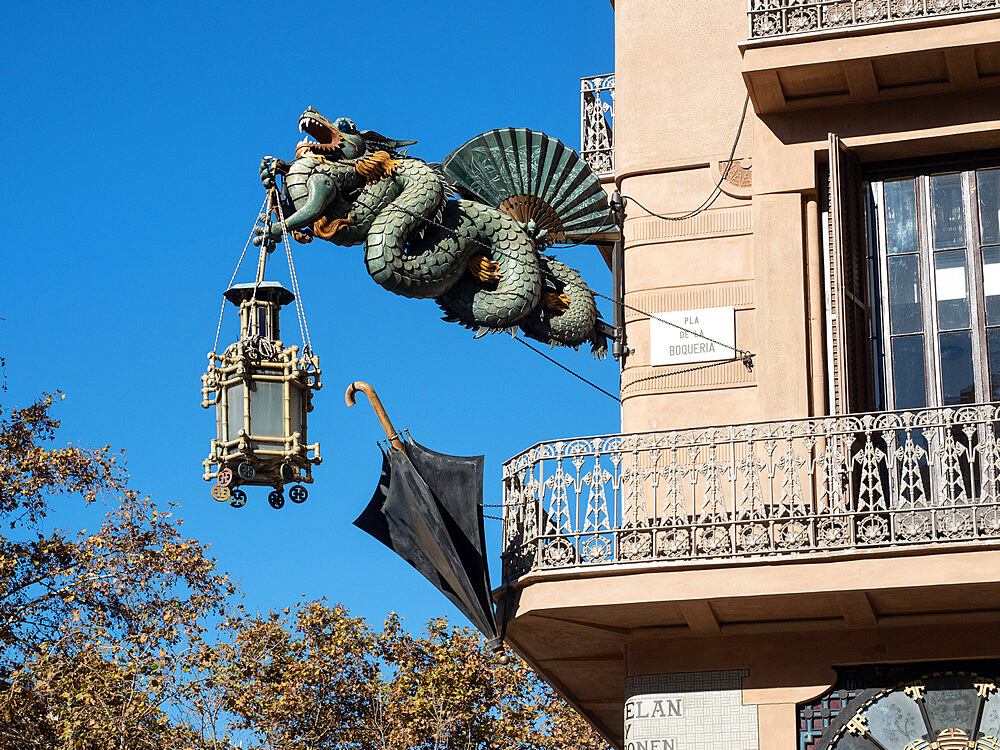 Casa Bruno Cuadros on La Rambla, Barcelona, Catalonia, Spain, Europe