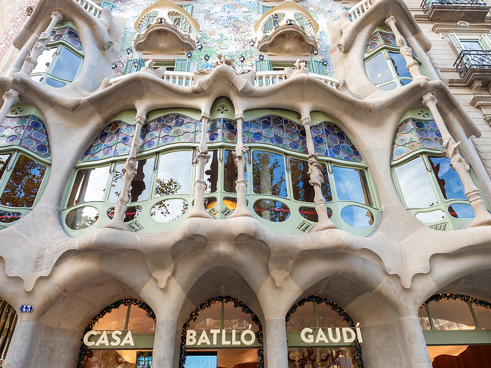 Facade of Casa Battlo, designed by Antoni Gaudi, on Passeig de Gracia, UNESCO World Heritage Site, Barcelona, Catalonia, Spain, Europe